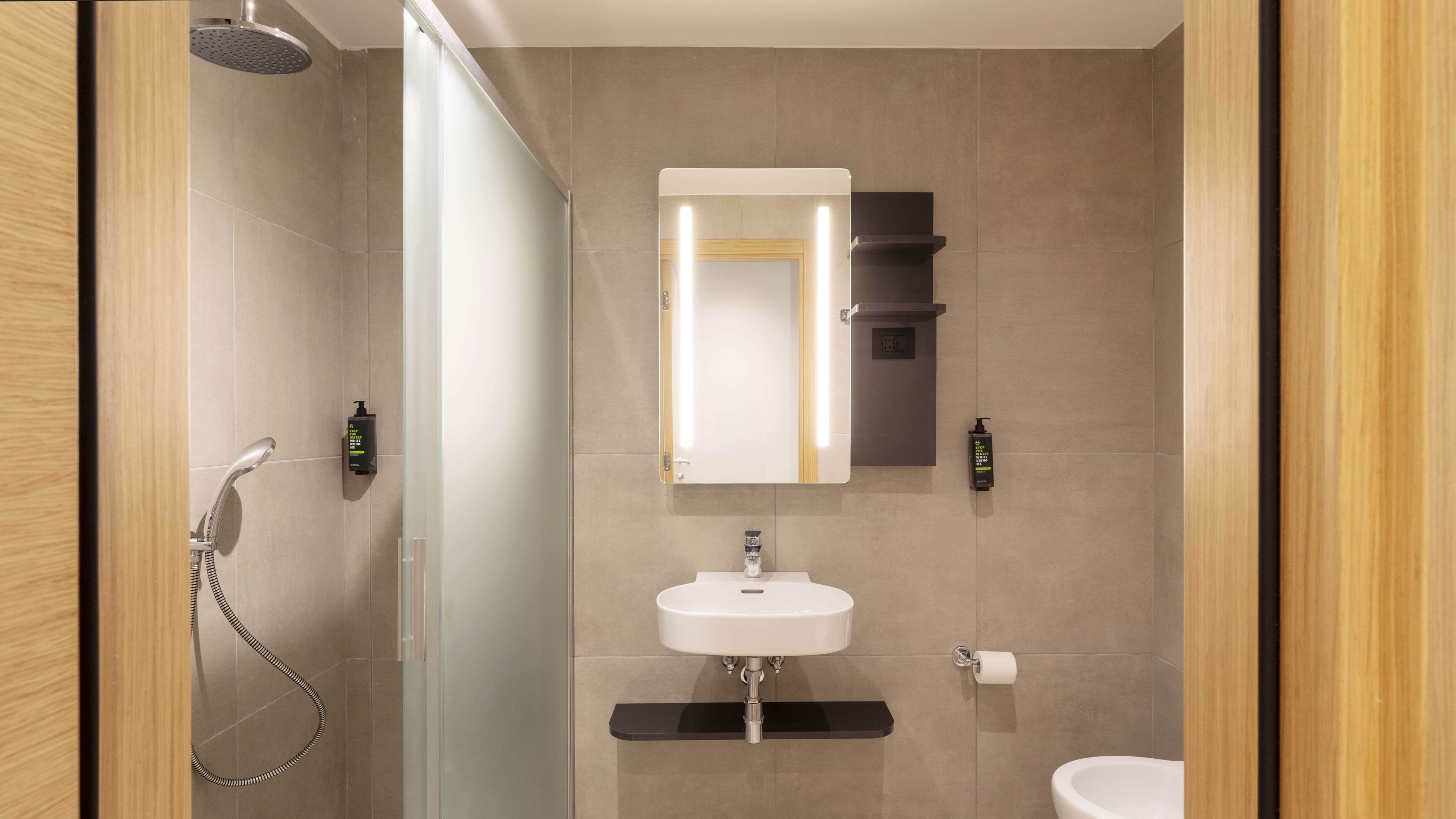 Photo - B&B Hotel Como Baradello