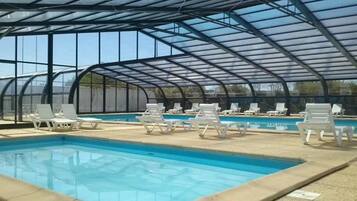 Piscine couverte, piscine chauffée