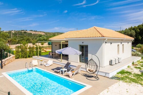 Villa Tania Ena - Two Bedroom Villa, Sleeps 4