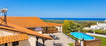 Villa Roupes Stone - Trois Chambres Villa, Couchages 8