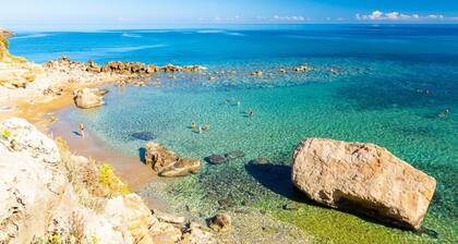 Villa Olive - Four Bedroom Villa, Sleeps 8