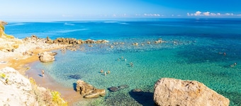 Villa Olive - Four Bedroom Villa, Sleeps 8
