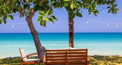 Villa Apollonas - Three Bedroom Villa, Sleeps 7