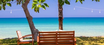 Villa Apollonas - Three Bedroom Villa, Sleeps 7