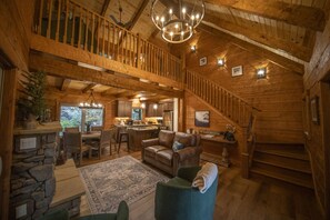 Een smart-tv, een open haard en videogames