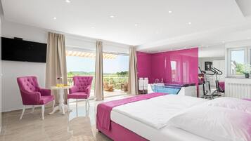 6 habitaciones y tabla de planchar con plancha