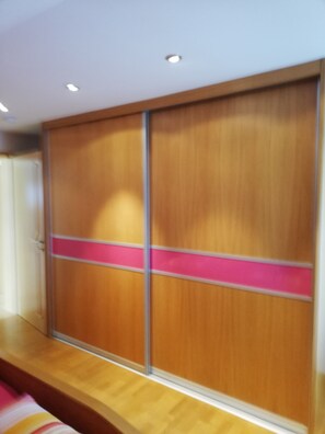 2 slaapkamers, wifi, beddengoed