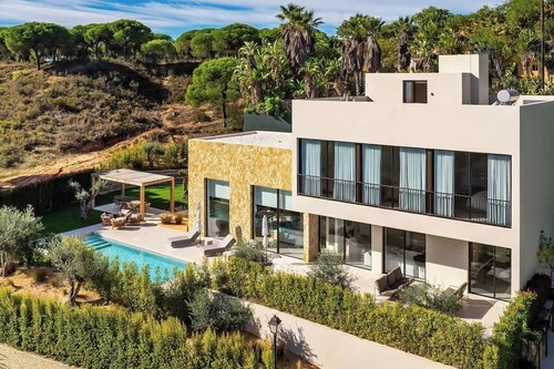Brand-New Quinta do Lago Villa Heated Pool&Jacuzzi