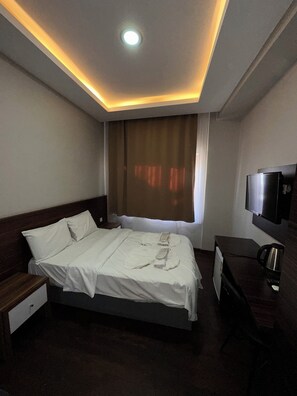 Classic Double Room, City View | Desk, laptop workspace, free WiFi