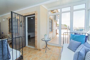 3 dormitorios, tabla de planchar con plancha, wifi gratis y ropa de cama