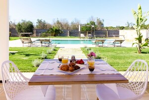 Desayuno completo incluido todos los días 