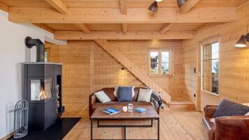 Chalet (3 Bedrooms) | Bagian depan properti