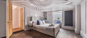 Georgian Coach House in a Prime Location in Deal