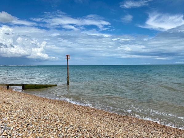 Beach nearby - Georgian Coach House in a Prime Location in Deal (Kent)