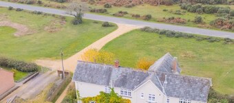 Spacious 5-bedroom home with cinema room, Aga kitchen & forest walks