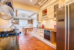 Well equipped kitchen with everything you need to cook up a family feast - Spacious 5-bedroom home with cinema room, Aga kitchen & forest walks (East Boldre)