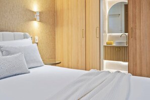 3 habitaciones, escritorio, tabla de planchar con plancha y wifi