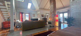 The Artist's Treehouse