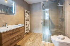 Apartment | Bathroom - Charming Apartment in Salzburg Without Deposit (Bad Hofgastein)