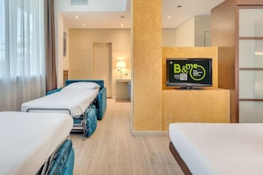 Standard-Vierbettzimmer | 1 Schlafzimmer, Zimmersafe, kostenloses WLAN