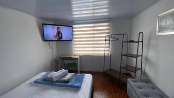 4 bedrooms, WiFi, bed sheets