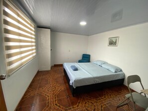 4 bedrooms, WiFi, bed sheets