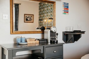 Comfort Twin Room, Non Smoking, Private Bathroom | Free WiFi