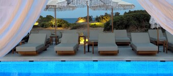 Aethrion Luxury Villas & Suites