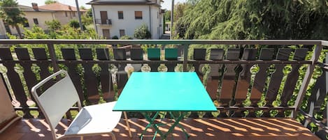Dreibettzimmer, Balkon, Gartenblick | Balkon