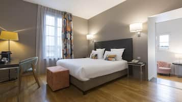 Suite Junior, 1 grand lit, non-fumeurs, vue fleuve (Twin bed on request) | Literie de qualité supérieure, rideaux occultants, chambres insonorisées