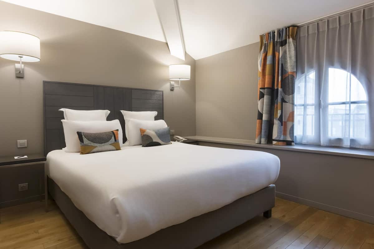 Superior Room, 1 Queen Bed, Non Smoking, City View (Twin bed on request) | Premium bedding, blackout drapes, soundproofing