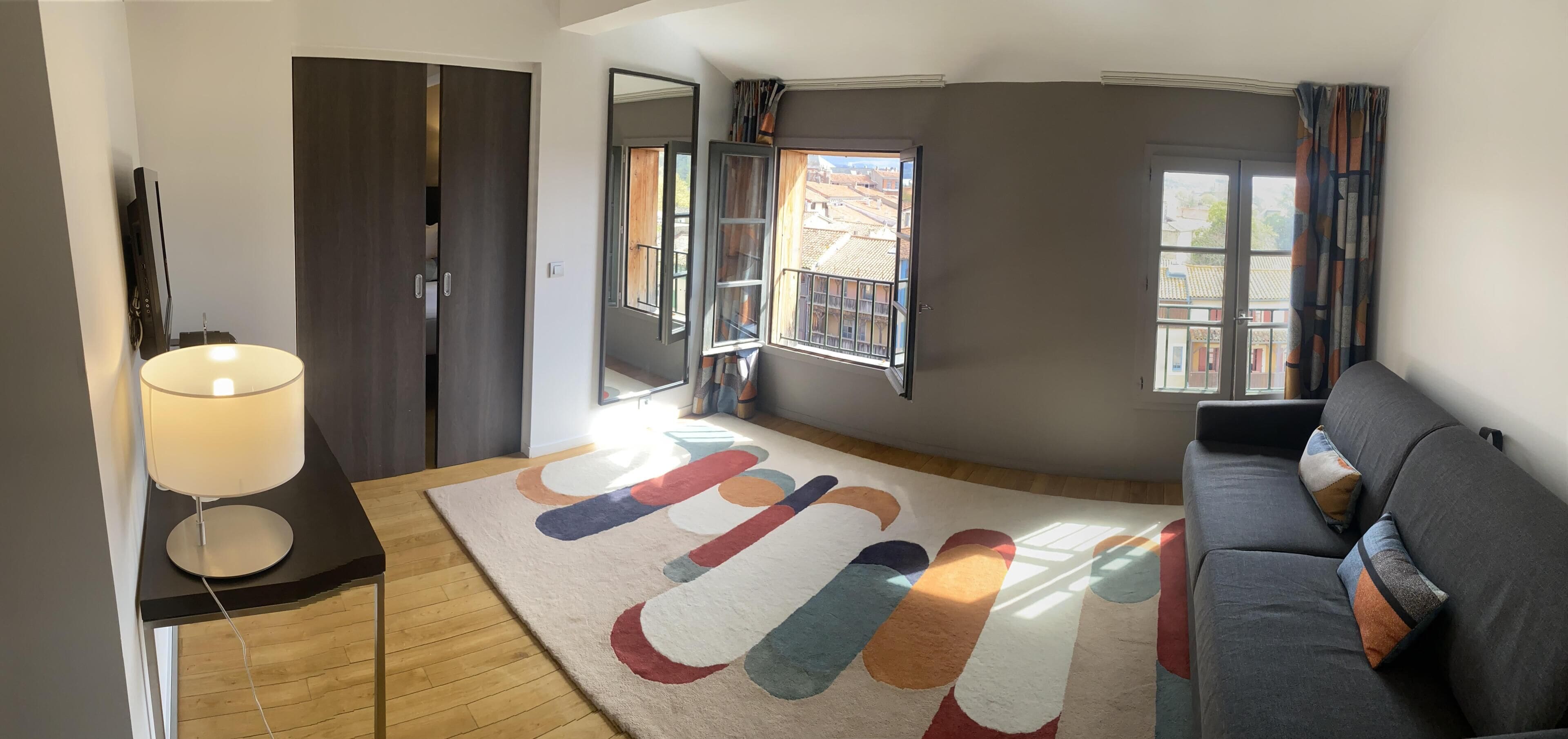 Suite, 1 grand lit, non-fumeurs, vue fleuve (with Sofabed) | Literie de qualité supérieure, rideaux occultants, chambres insonorisées
