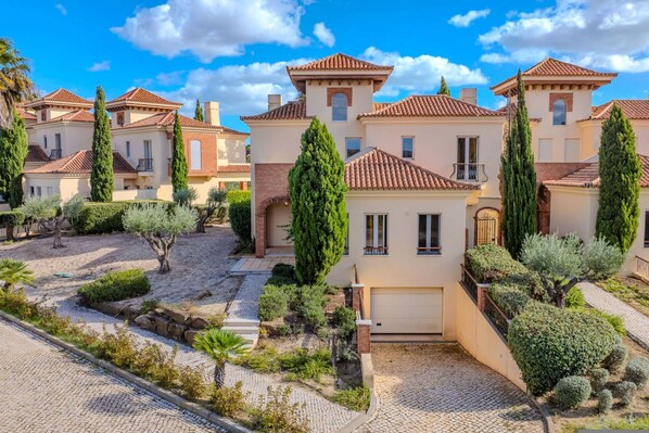 Villa, Smoking | 3 bedrooms - Villa Macy - Monte Rei (Vila Real Santo Antonio)