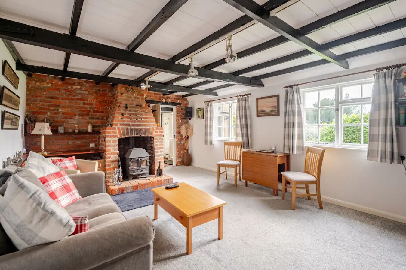 TV, fireplace, DVD player, books