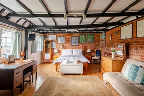 1 chambre, lit parapluie, Wi-Fi gratuit, draps fournis