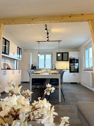 Vacation home, cooking island, garden, parking, 4-8 persons