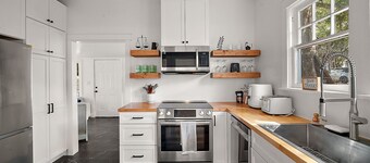 ONLY 1 MIN WALK TO DOWNTOWN MOUNT DORA