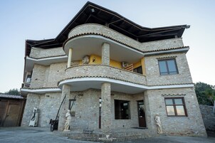 Facciata della struttura