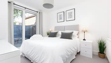 1 bedroom, desk, iron/ironing board, WiFi