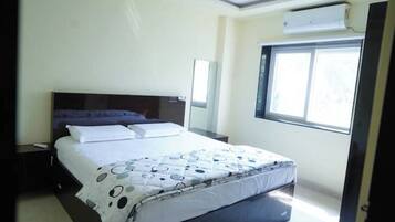 3 Schlafzimmer, Bügeleisen/Bügelbrett, Reisekinderbett, WLAN