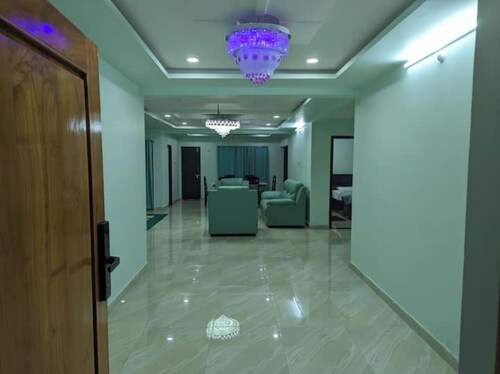 3rd floor Beautiful 3 bedroom apartment with beach view