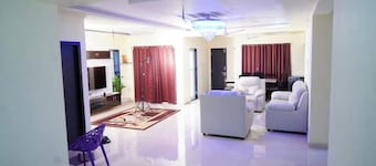 3rd floor Beautiful 3 bedroom apartment with beach view