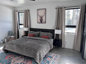 4 makuuhuonetta, silitysrauta/-lauta, vauvan matkasänky, ilmainen Wi-Fi