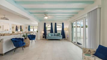 Smart TV, livros, impressoras