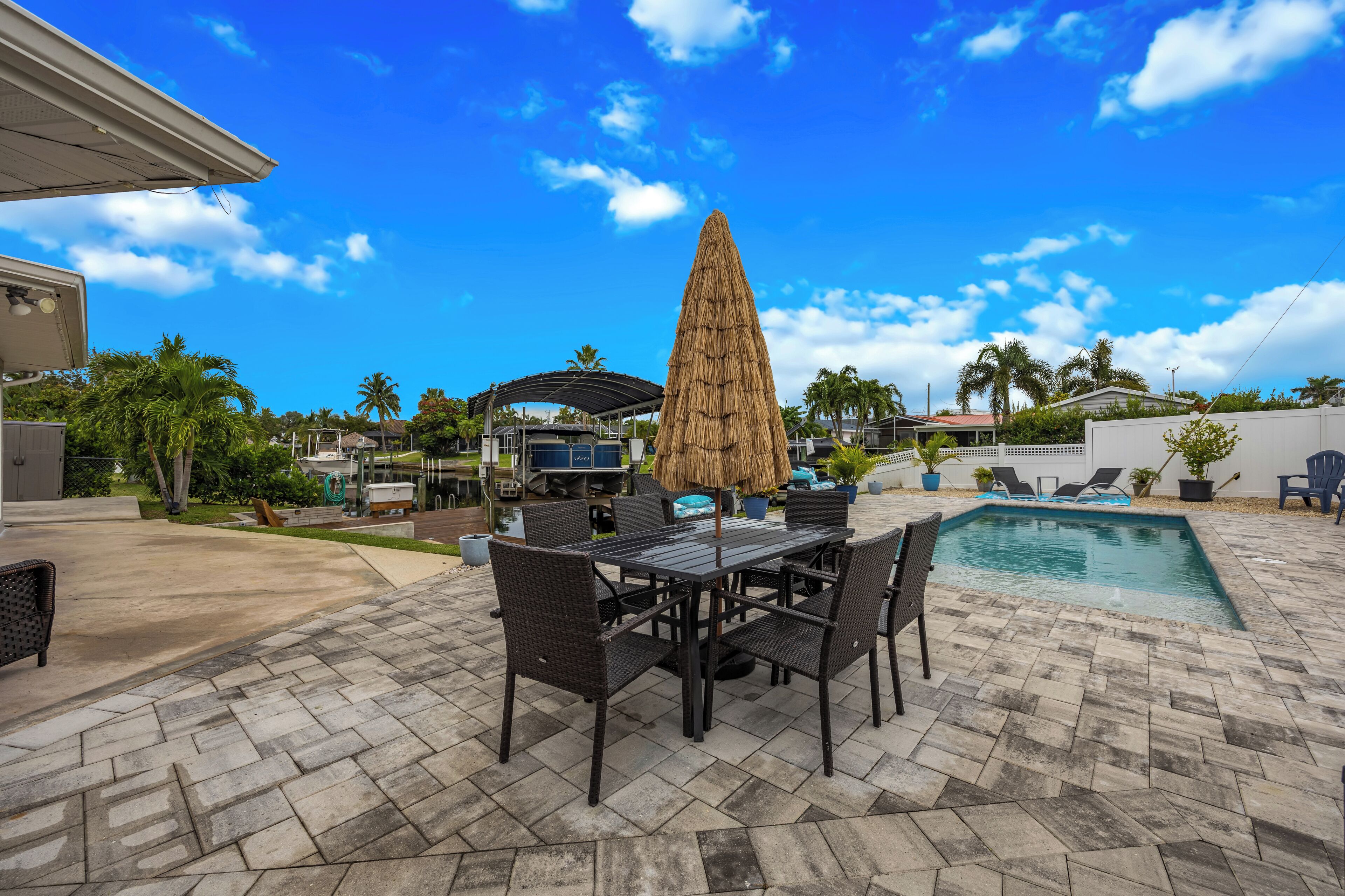 室外泳池、暖水池