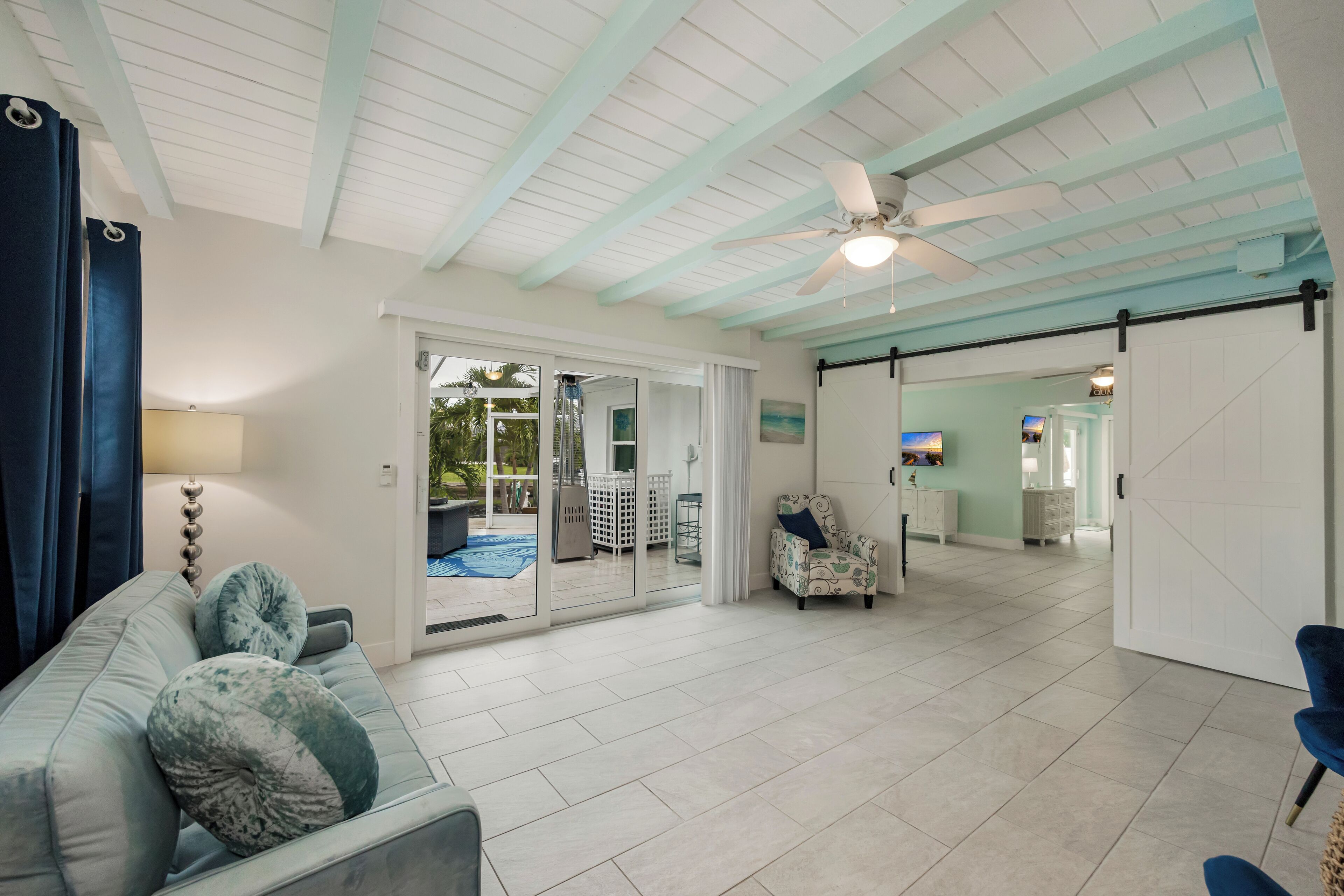 Smart-TV, bøker og printere