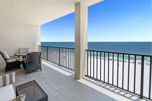 Lejlighed - flere senge (The Palms West 813) | Udendørs spisemuligheder