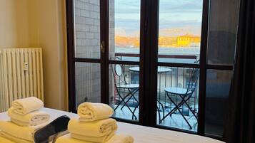 Junior-Suite, Stadtblick | Terrasse/Patio