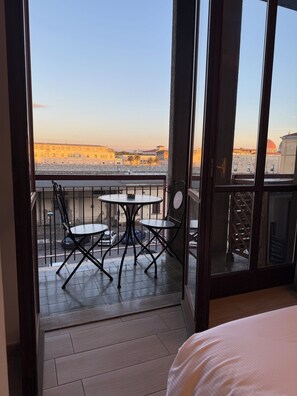 ジュニア スイート シティビュー | テラス / パティオ