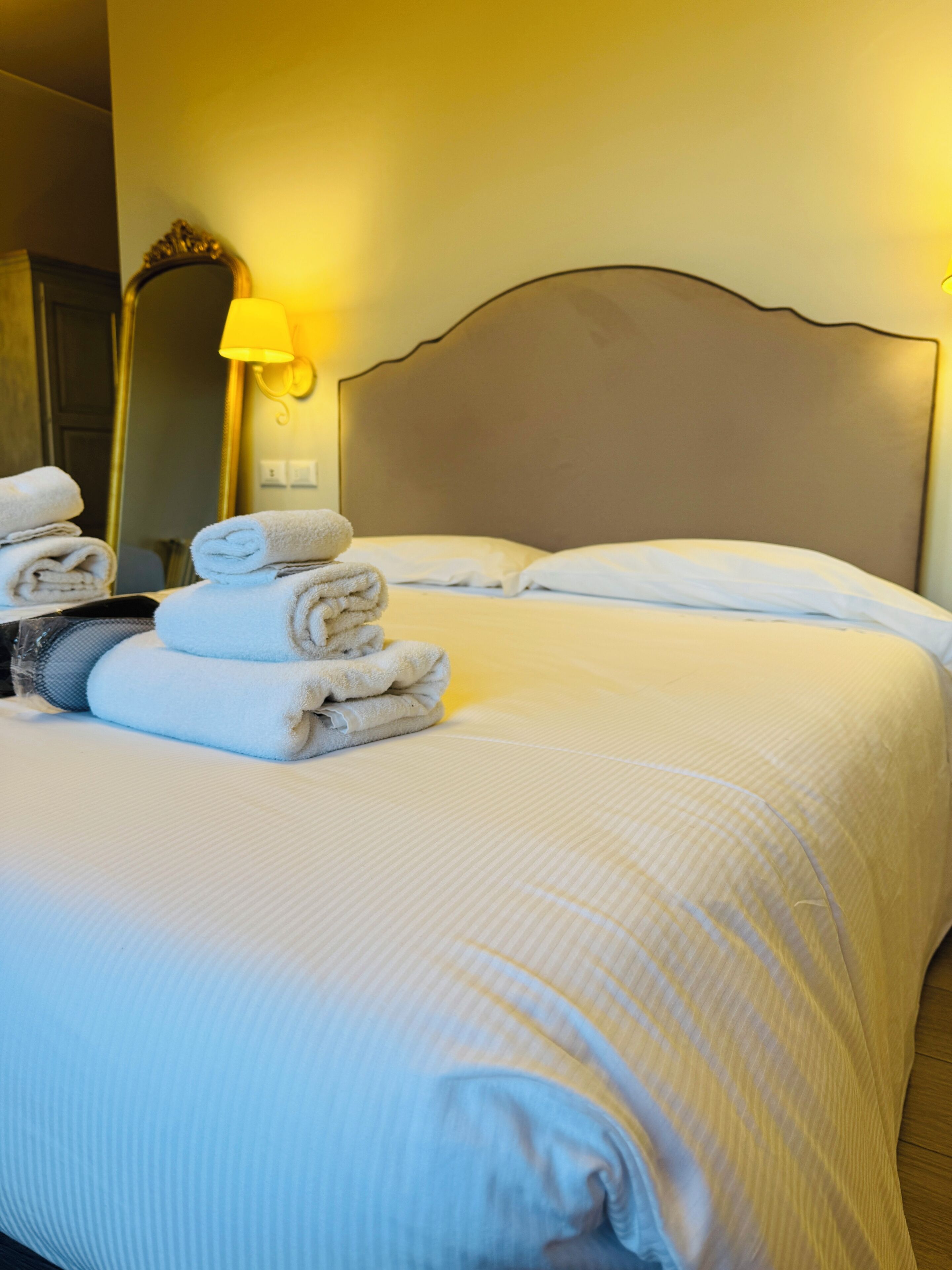 Minibar, in-room safe, individually decorated, individually furnished